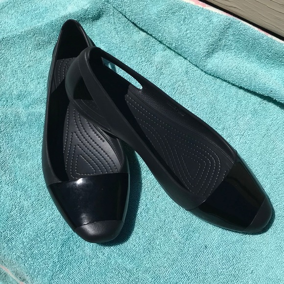 women's crocs sienna shiny flat